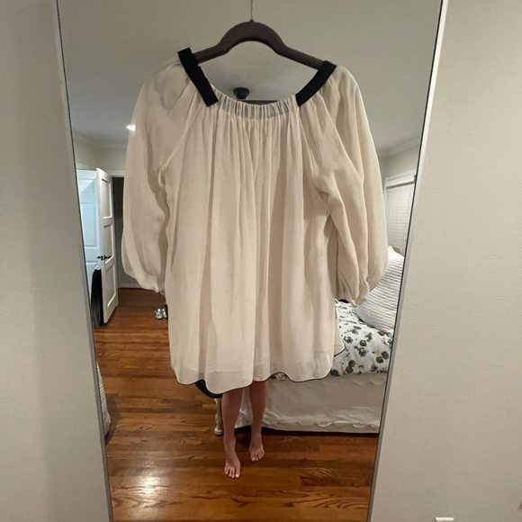 Balloon sleeve bow blouse - Picture 4 of 4